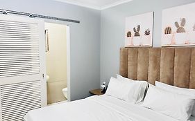 Decent Stay